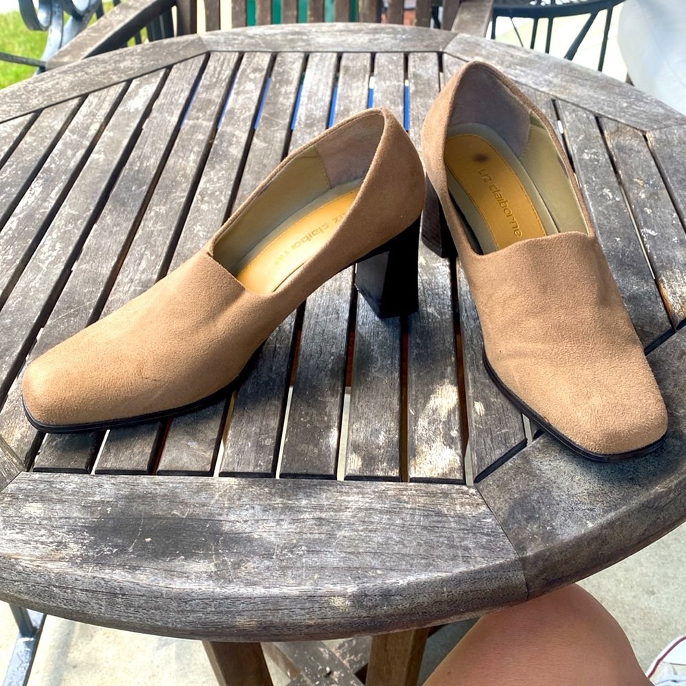 Liz Claiborne Tan Pumps - Size 7